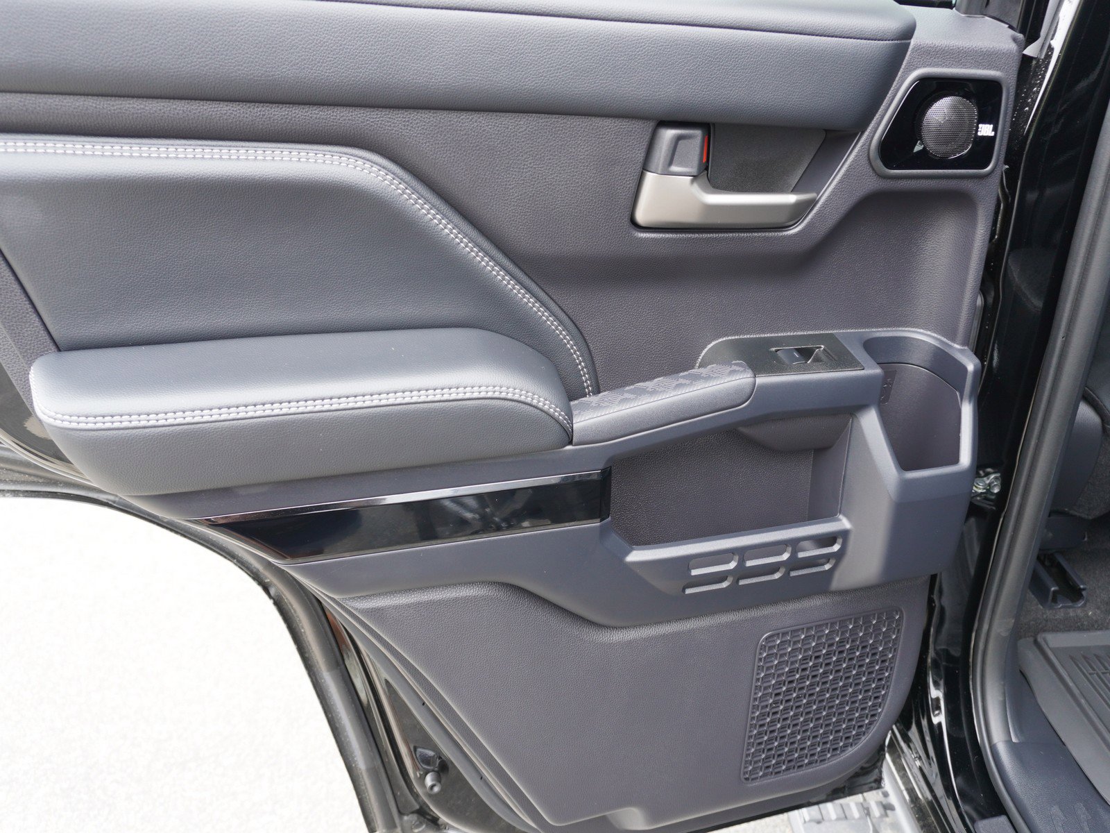 New 2026 Toyota 4Runner Limited AWD/4WD image 12