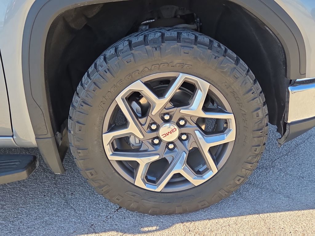 Used 2024 GMC Sierra 1500 SLT image 7