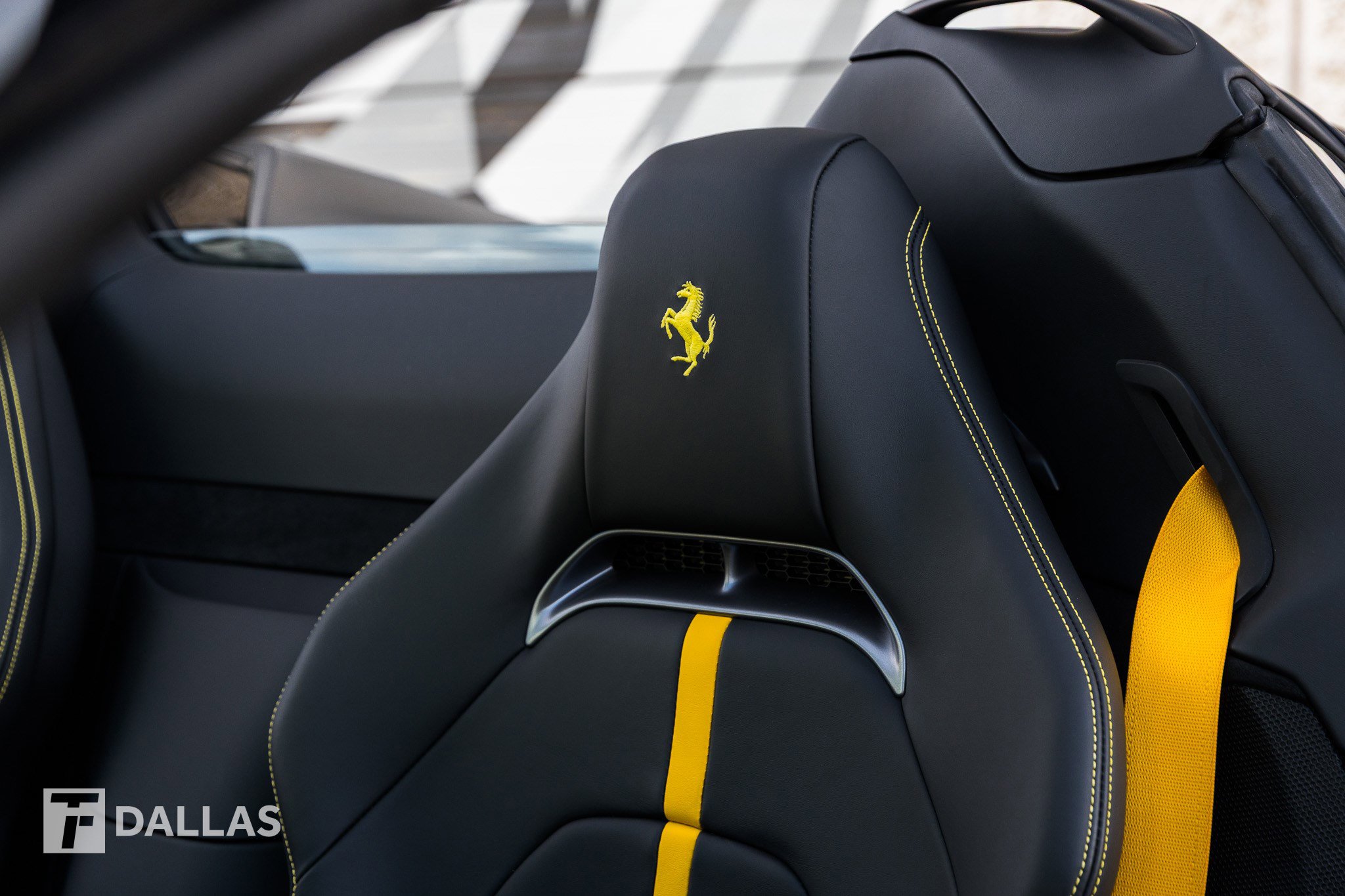 Used 2025 Ferrari SF90 Spider Spider image 26