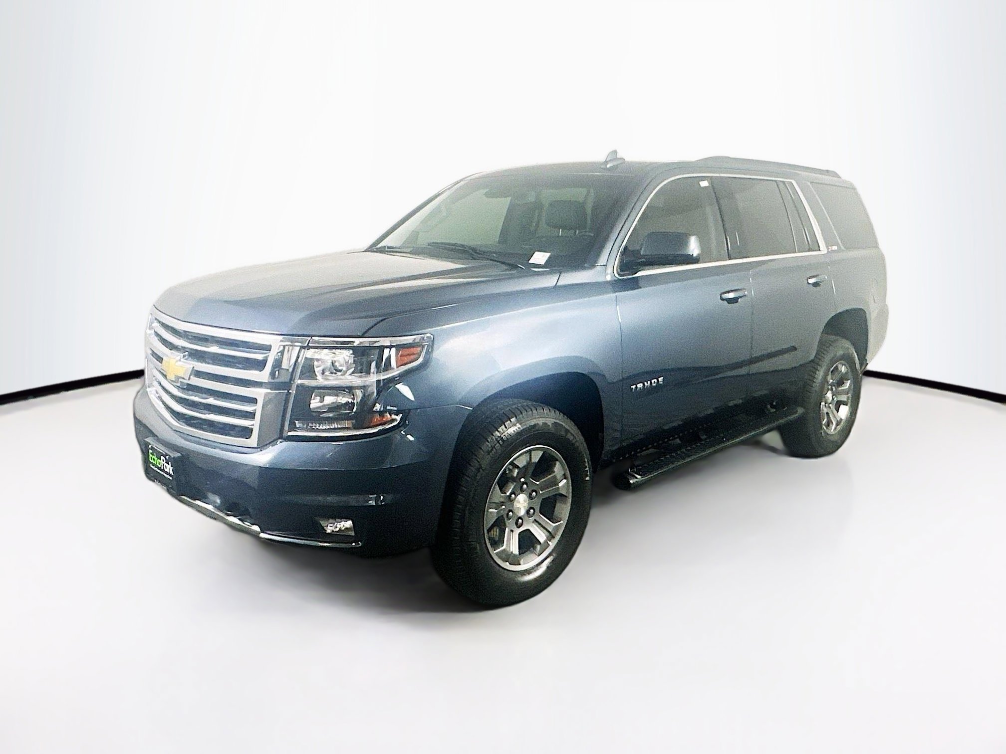 Used 2020 Chevrolet Tahoe LT w/ Luxury Package AWD/4WD image 3