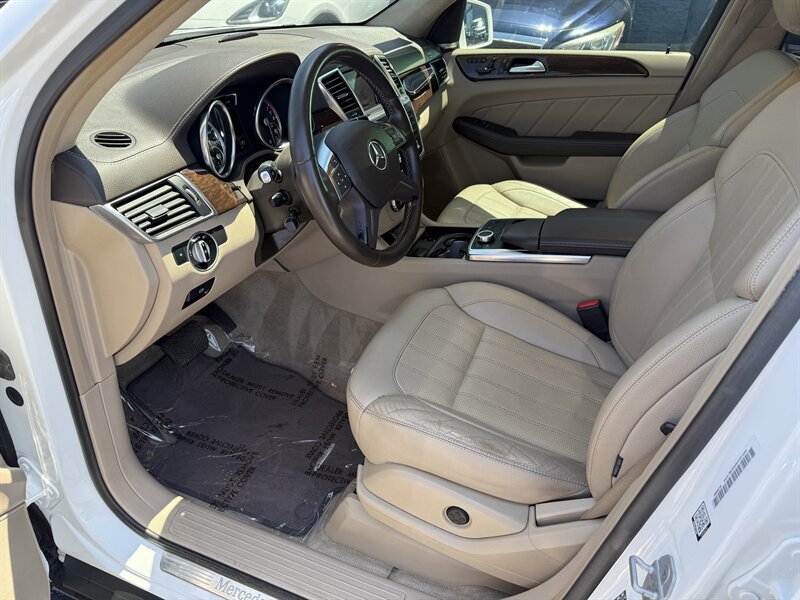 Used 2016 Mercedes-Benz GL 450 4MATIC image 9