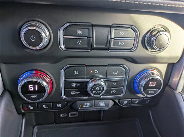 Used 2023 GMC Yukon XL SLT image 12