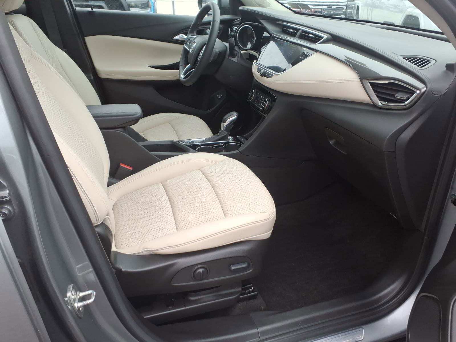 Certified 2023 Buick Encore GX Essence w/ Experience Buick Package image 11