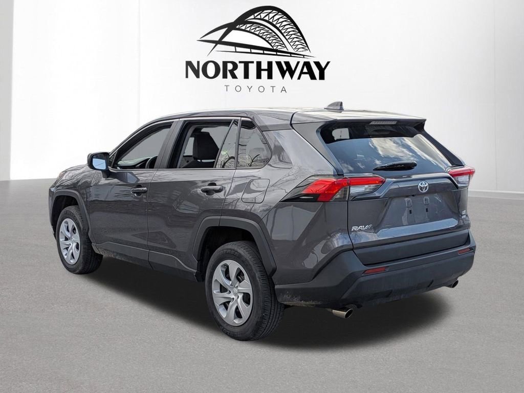 Used 2023 Toyota RAV4 LE image 6