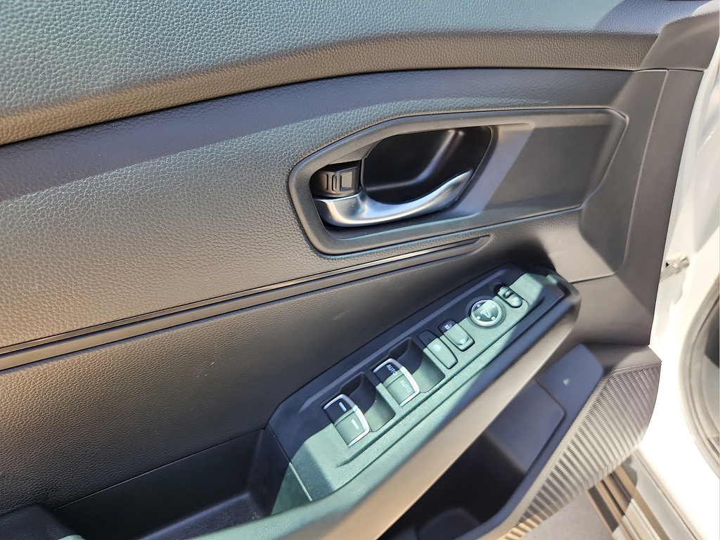 Used 2023 Honda Accord LX image 11