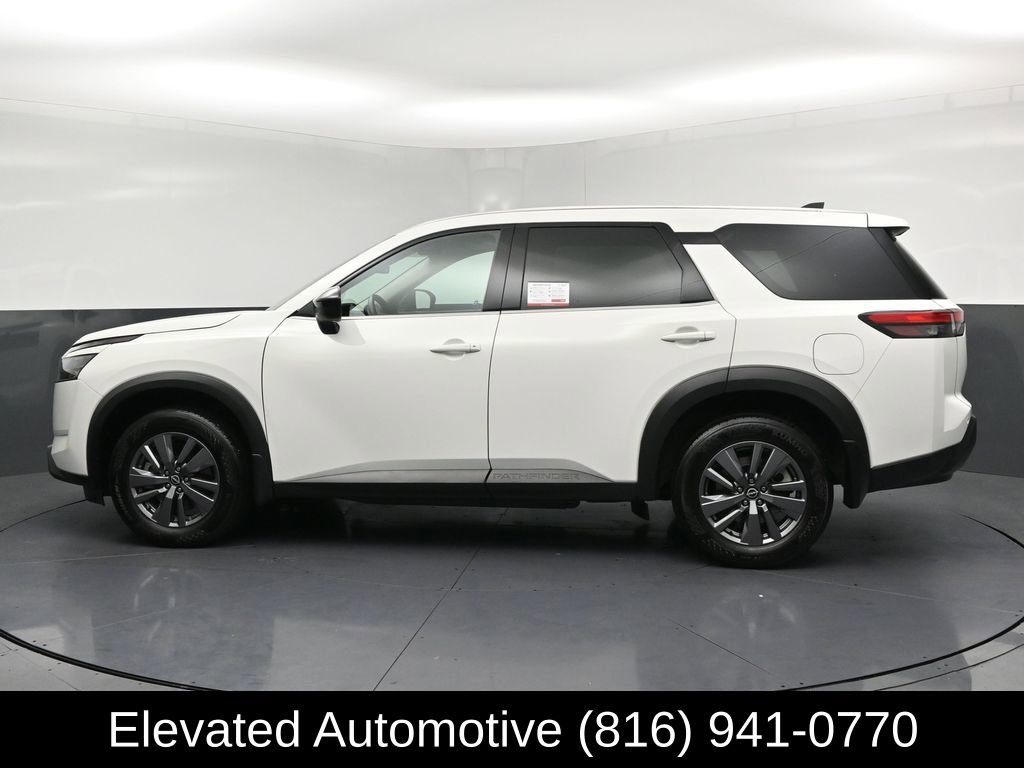 Used 2024 Nissan Pathfinder S AWD/4WD image 26