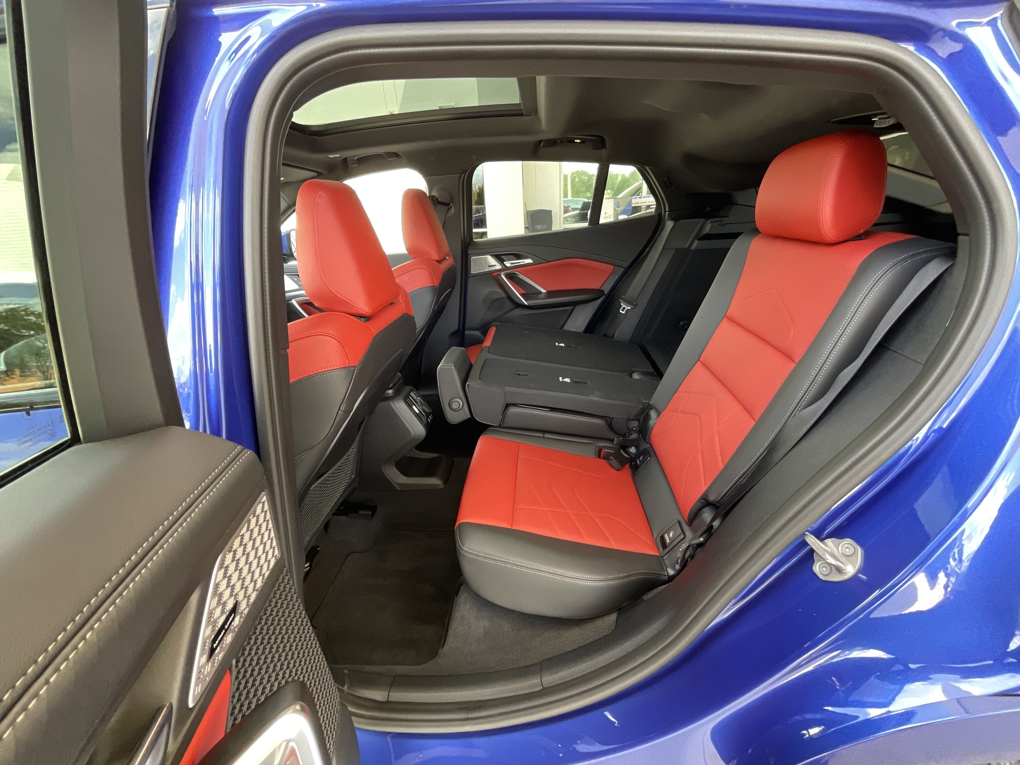 Used 2024 BMW X2 xDrive28i w/ M Sport Package AWD/4WD image 28