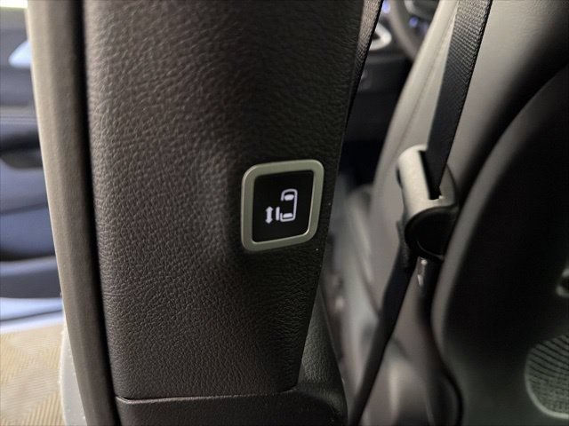 New 2026 Chrysler Voyager LX FWD image 23