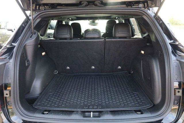 Used 2025 Jeep Compass Latitude w/ Sun & Sound Group image 7