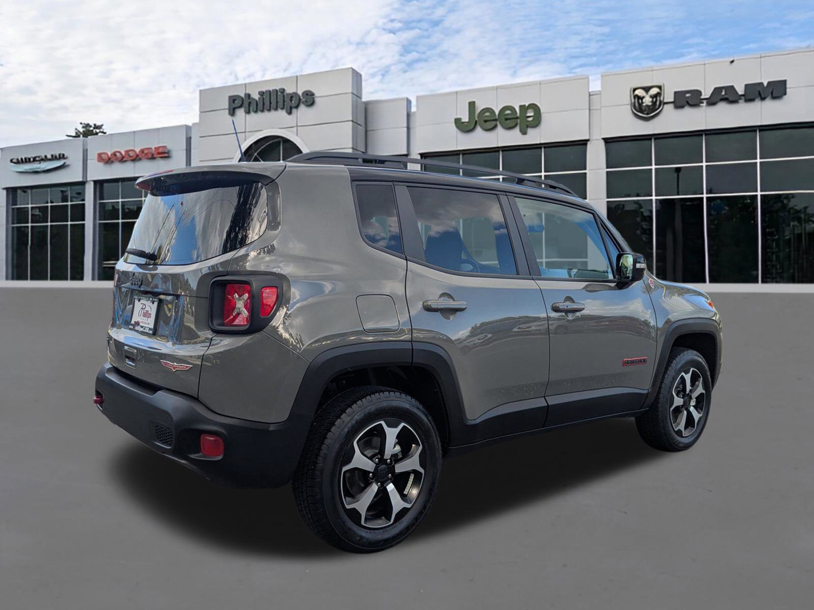 Certified 2022 Jeep Renegade Trailhawk image 3