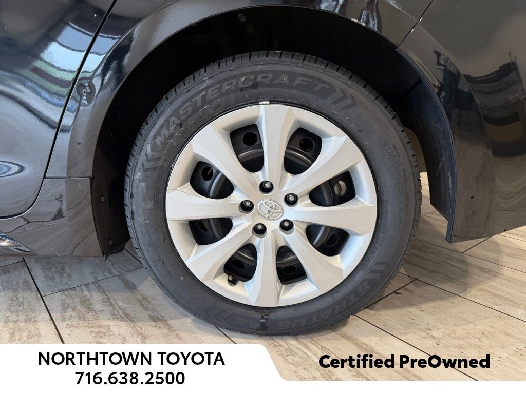 Used 2024 Toyota Corolla LE FWD image 12