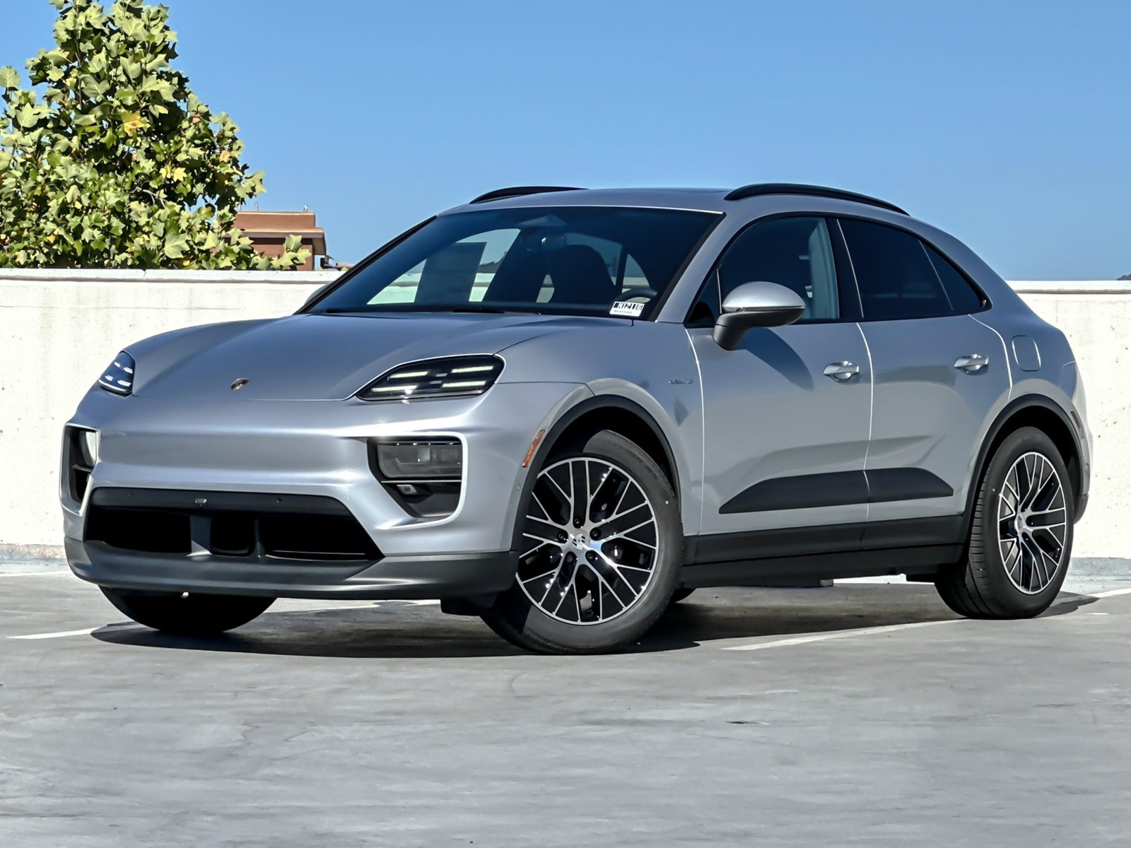 New 2026 Porsche Macan 4 Electric AWD/4WD image 2