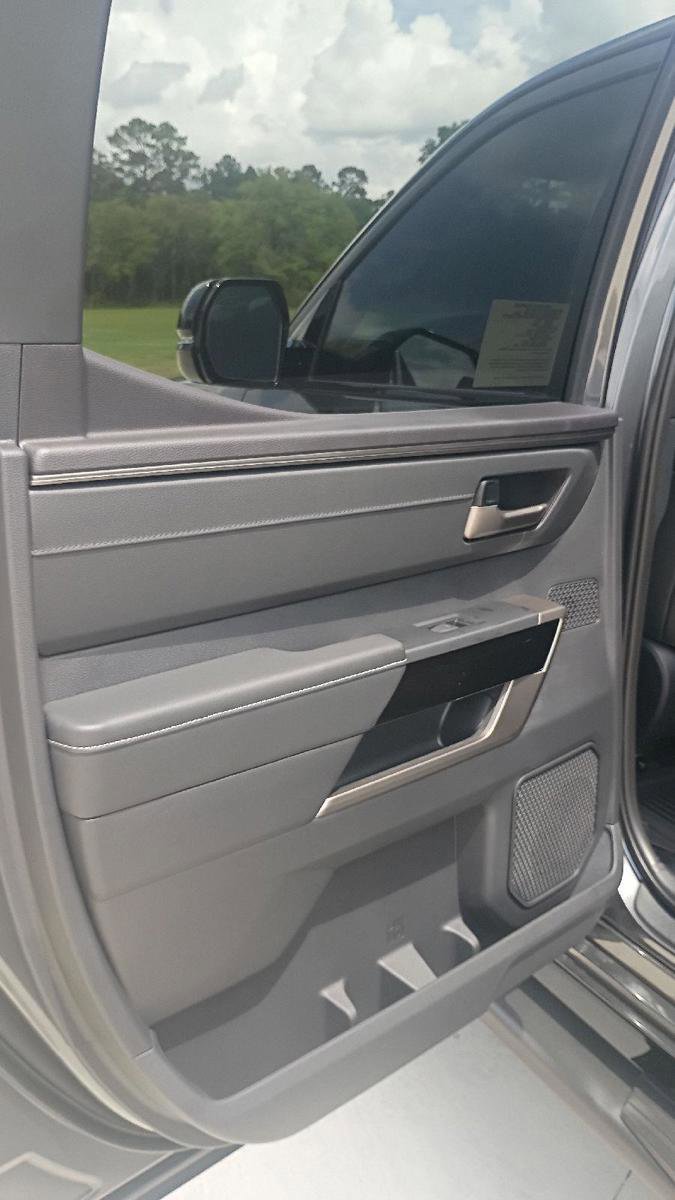 New 2026 Toyota Tundra Limited AWD/4WD image 12