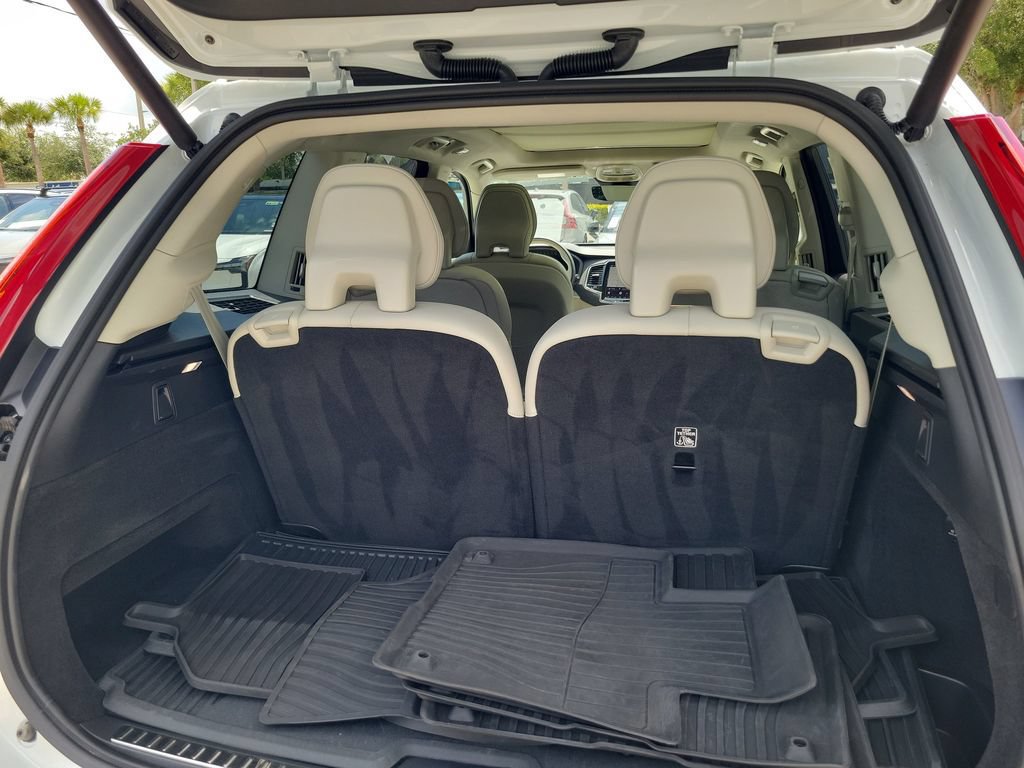 Certified 2024 Volvo XC90 T8 Plus w/ Protection Package AWD/4WD image 10