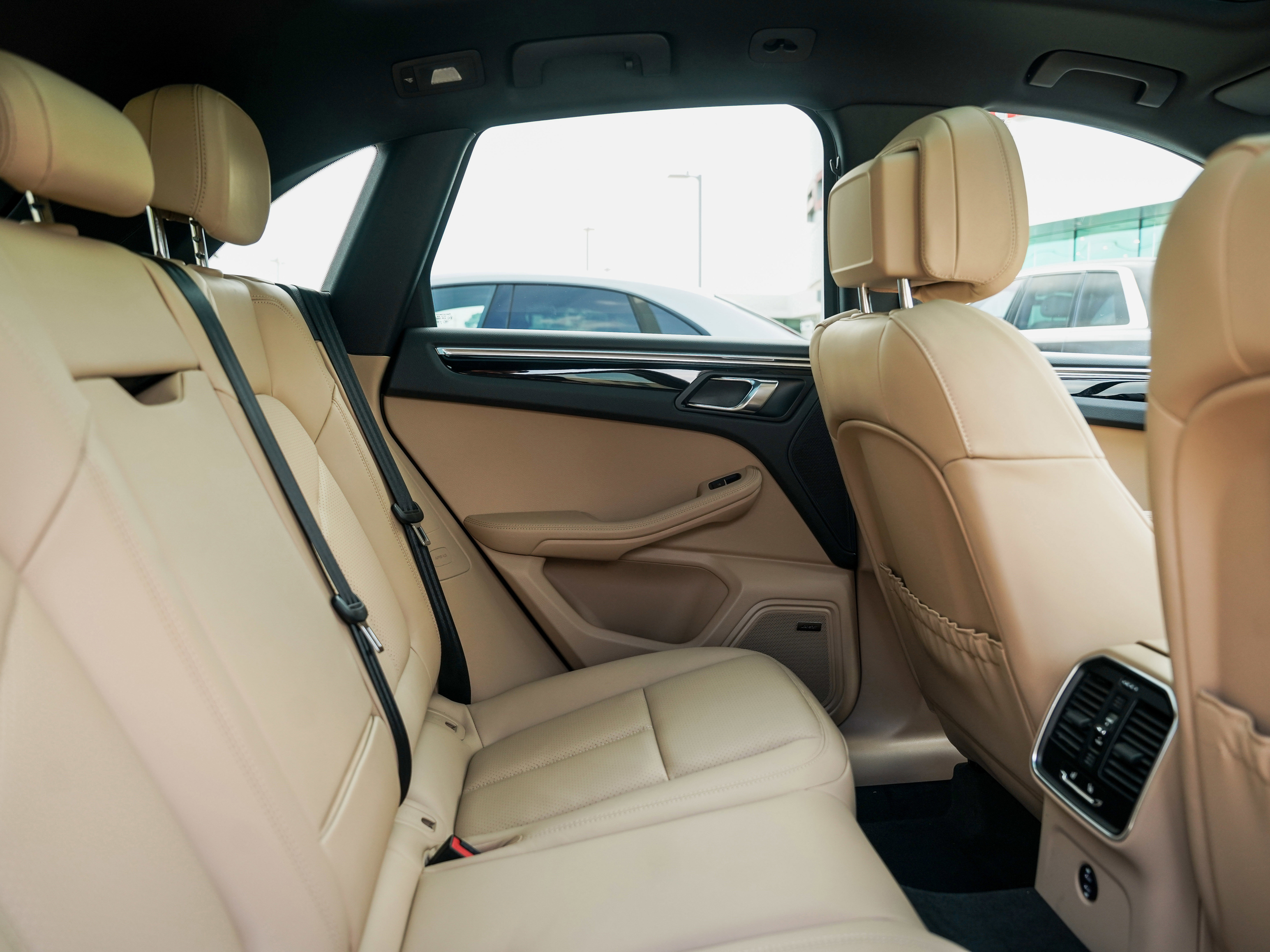 New 2026 Porsche Macan image 31