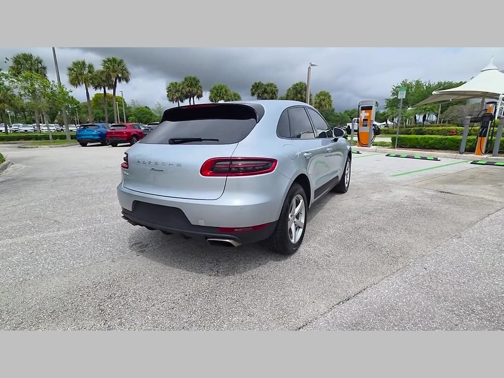 Used 2018 Porsche Macan AWD/4WD image 39