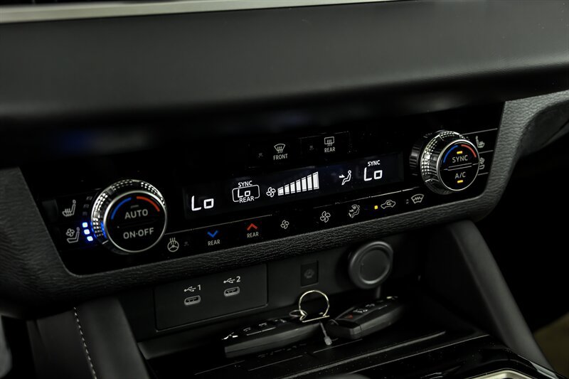 New 2026 Mitsubishi Outlander SEL AWD/4WD image 23