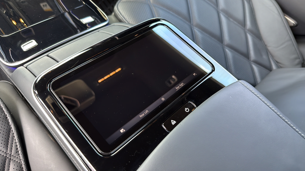 Used 2023 Mercedes-Benz Maybach S 580 4MATIC image 37