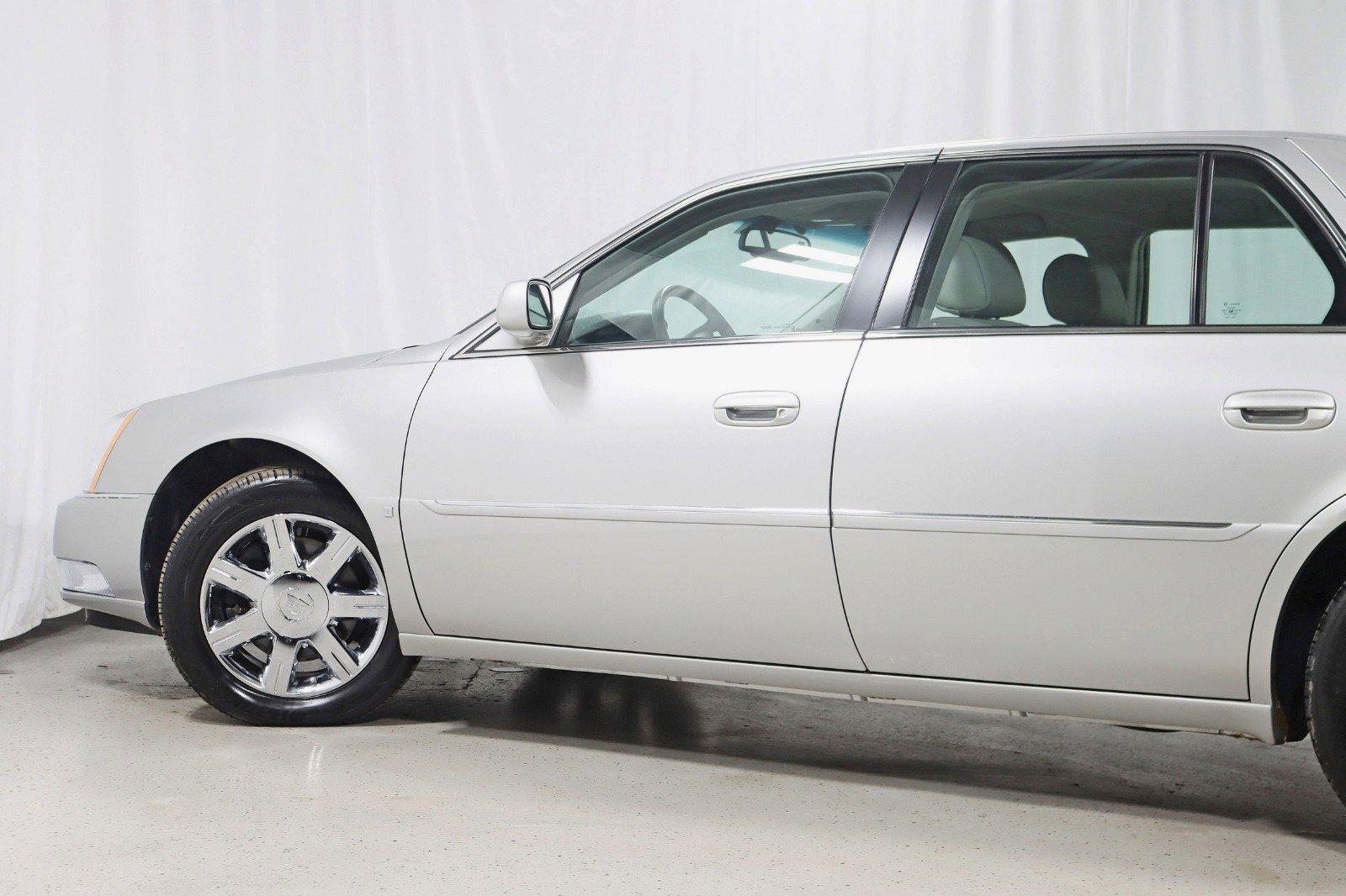 Used 2006 Cadillac DTS image 12