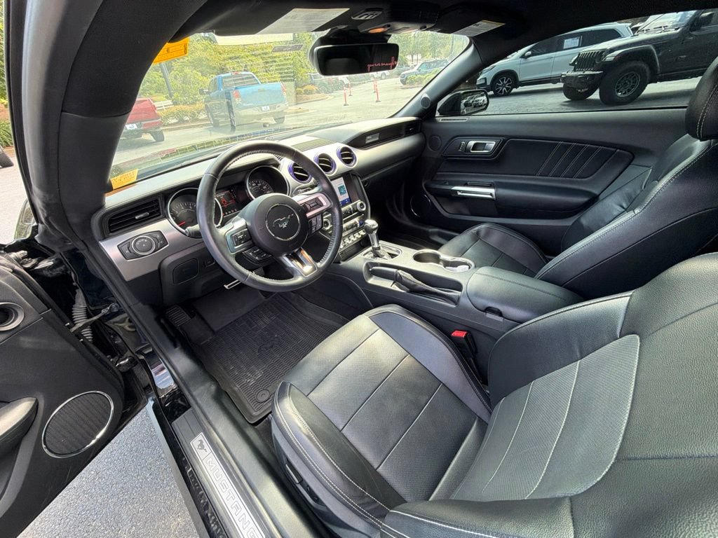 Used 2022 Ford Mustang GT Premium w/ Black Accent Package RWD image 9