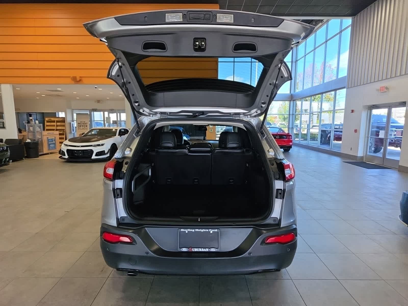 Used 2016 Jeep Cherokee High Altitude AWD/4WD image 8
