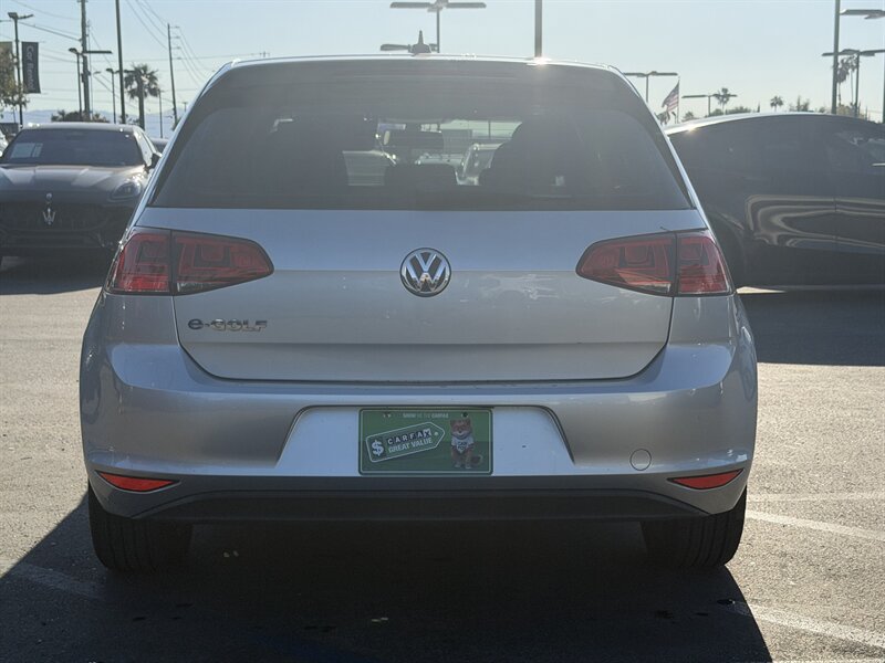 Used 2016 Volkswagen e-Golf SE FWD image 4