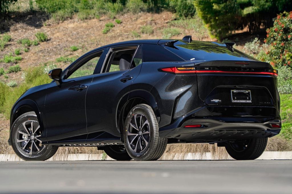 New 2026 Lexus RZ 350e 2WD image 2
