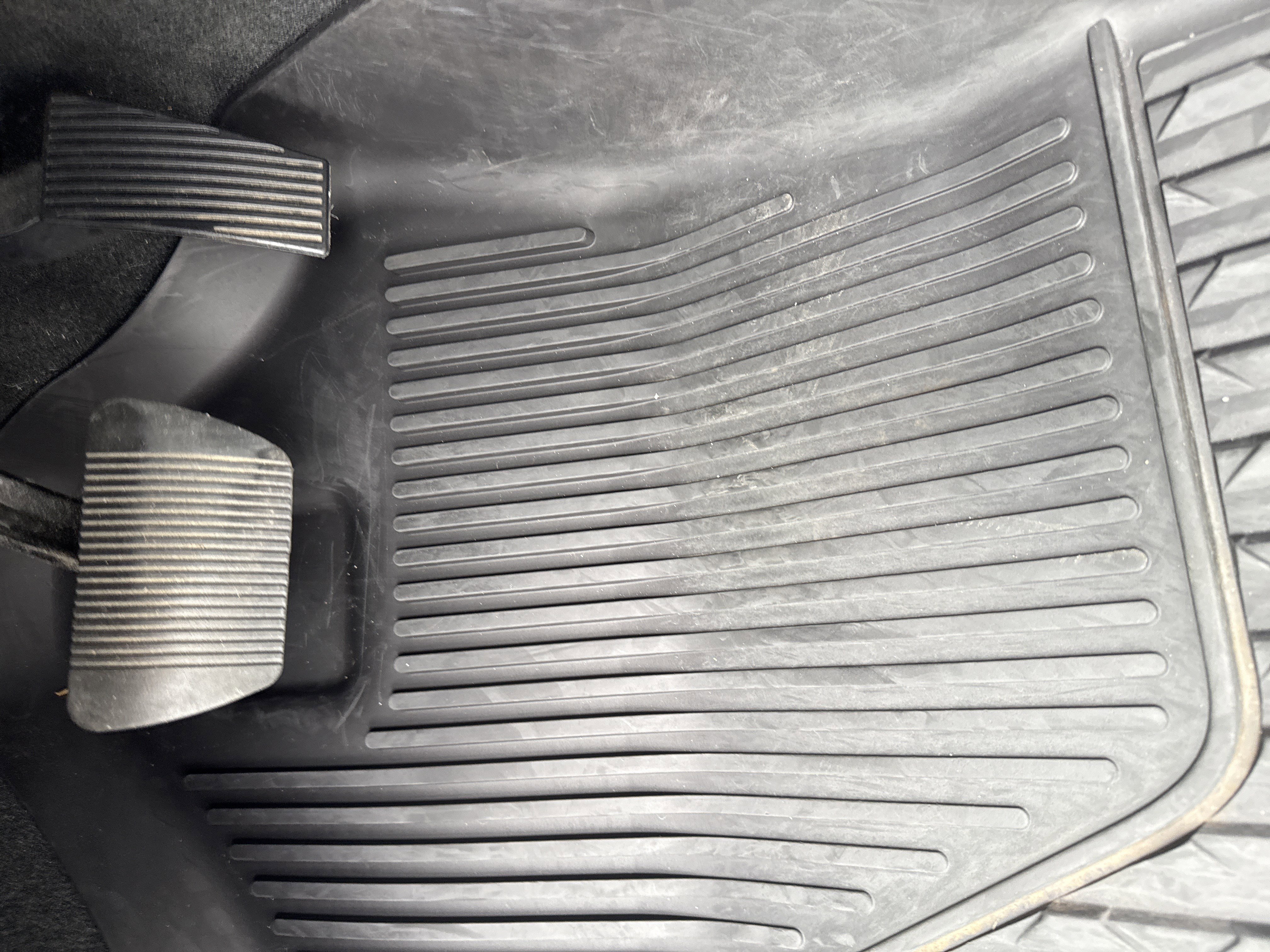 Used 2019 RAM 1500 Laramie image 16