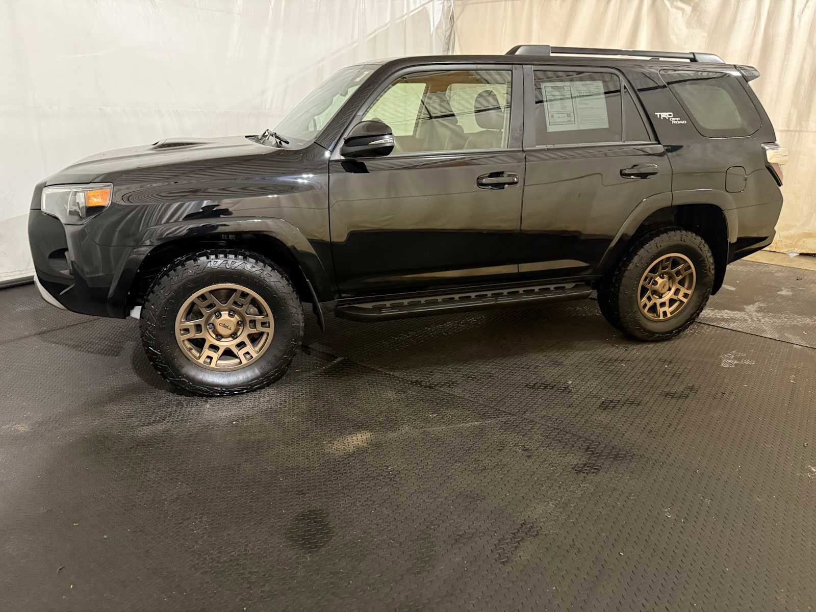 Certified 2022 Toyota 4Runner TRD Off-Road Premium w/ 4Runner Bronze Package (TMS) AWD/4WD image 2