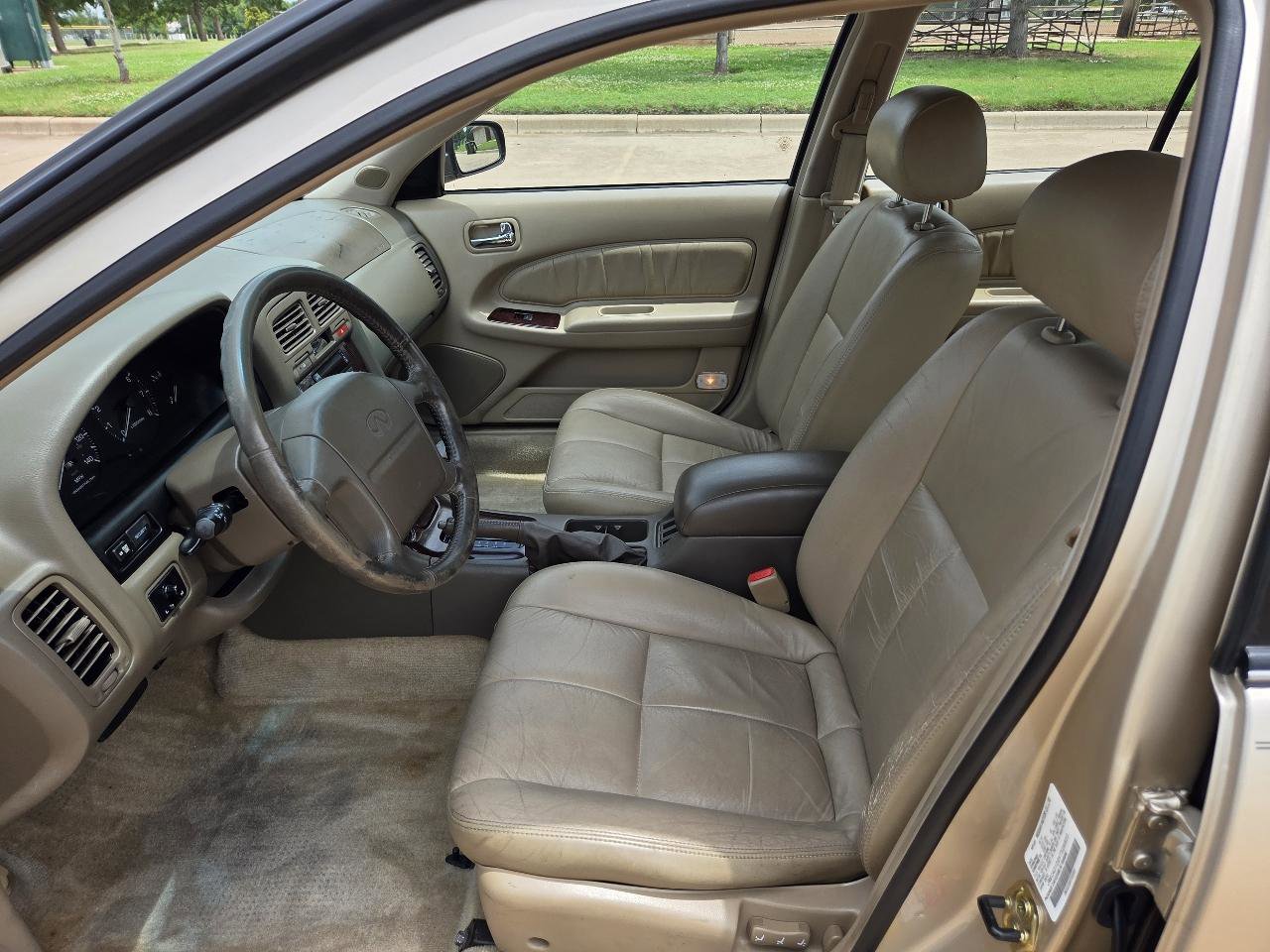 Used 1997 INFINITI I30 FWD image 10