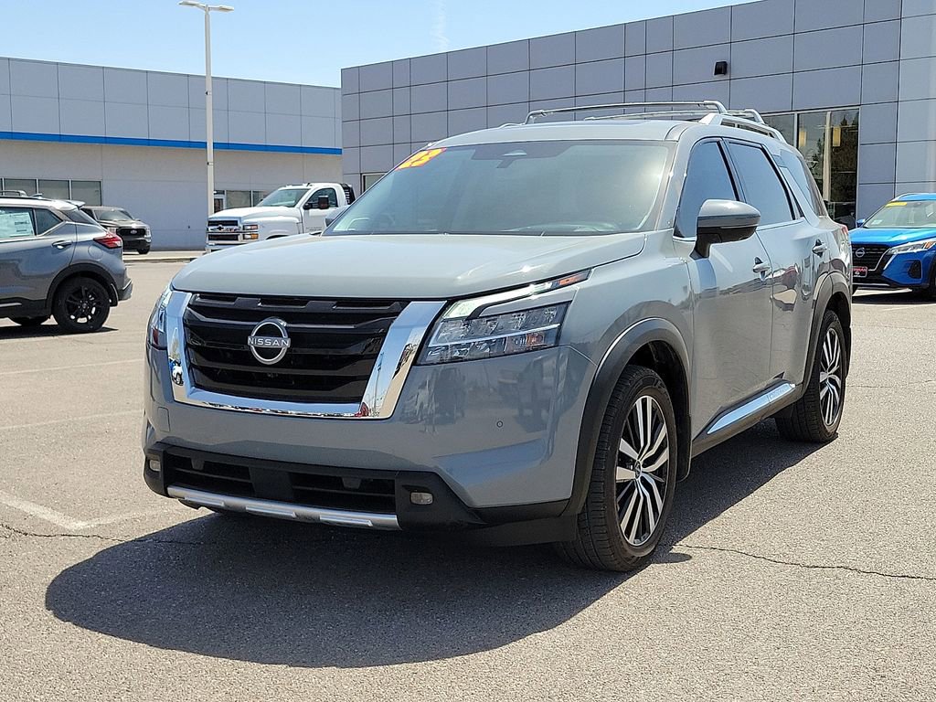 Used 2023 Nissan Pathfinder Platinum AWD/4WD image 4