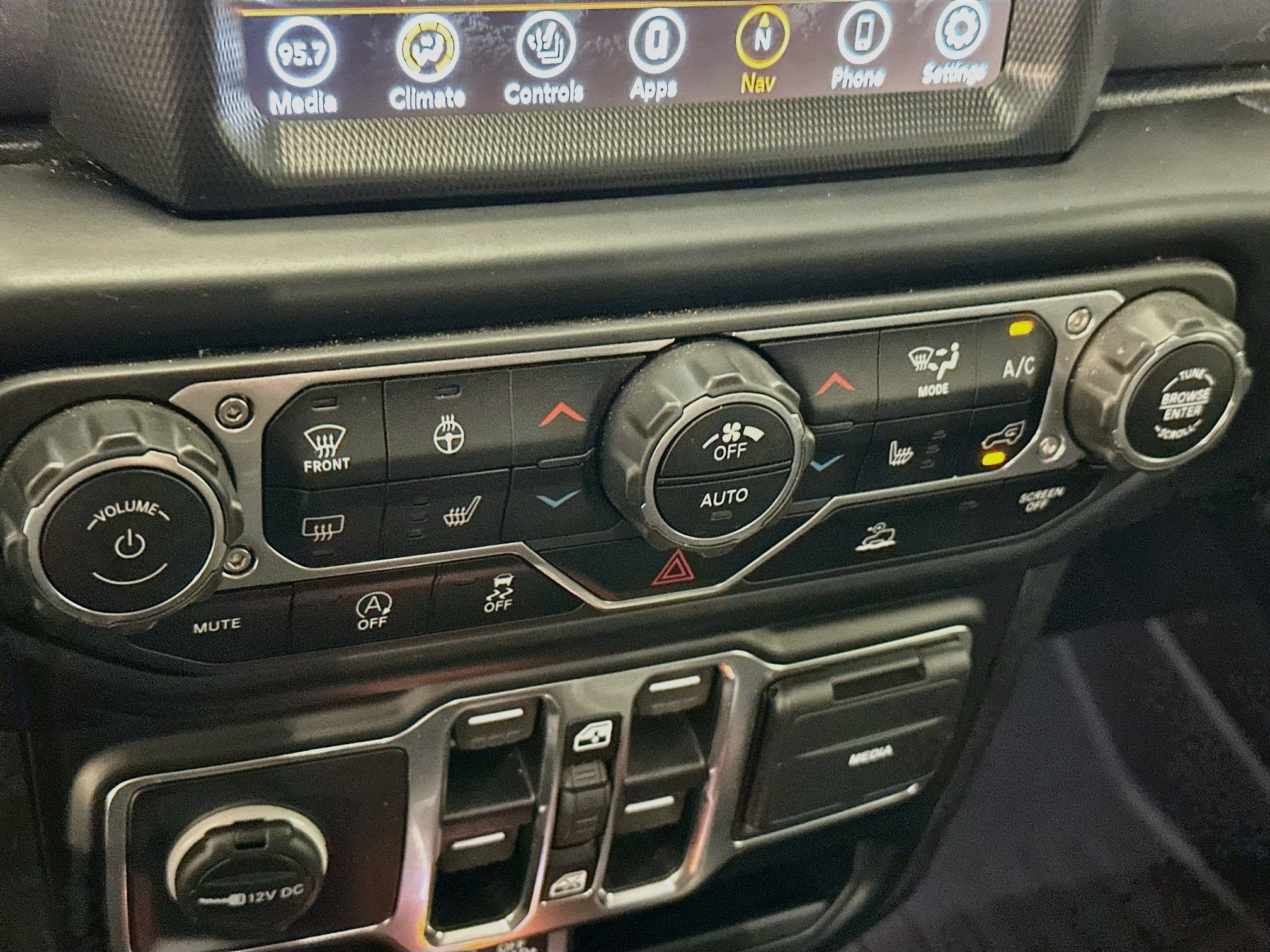 Used 2022 Jeep Gladiator Mojave w/ LED Lighting Group AWD/4WD image 24