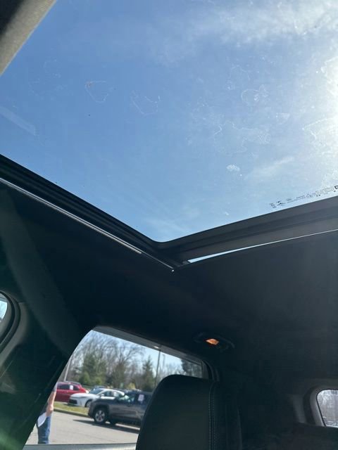 Used 2021 Chevrolet TrailBlazer ACTIV w/ Sun and Liftgate Package image 11