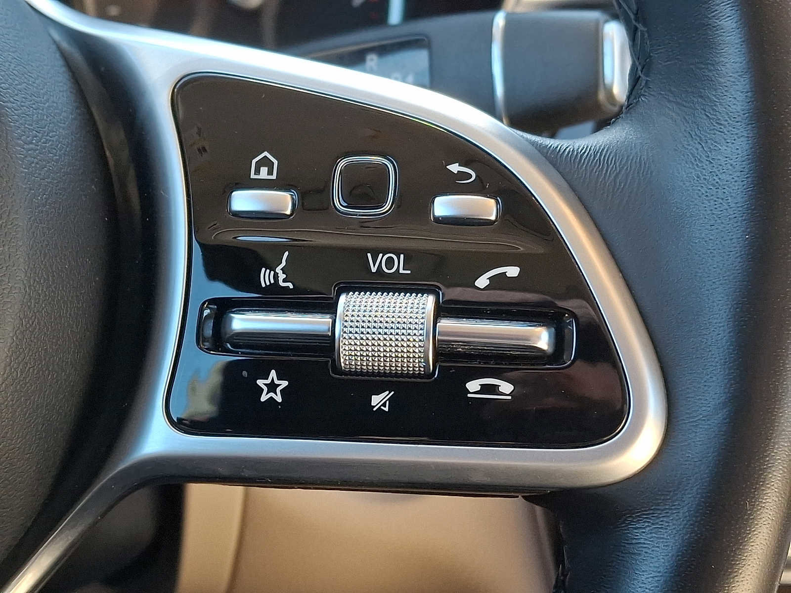 Used 2022 Mercedes-Benz GLC 300 4MATIC image 14