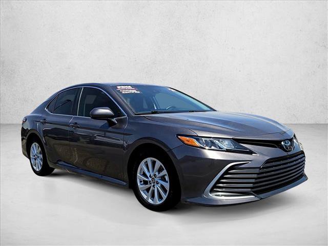 Used 2021 Toyota Camry LE w/ Carpet Mat Package (TMS) FWD image 2