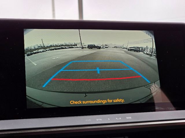 Used 2024 Toyota Prius Prime Premium FWD image 32