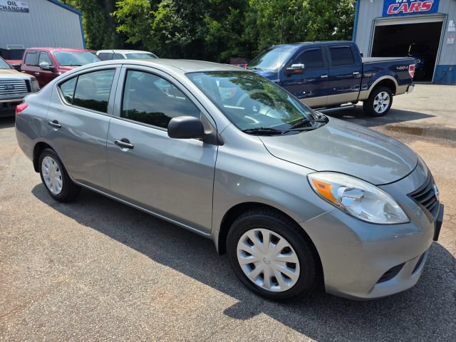 Used 2012 Nissan Versa S FWD image 3