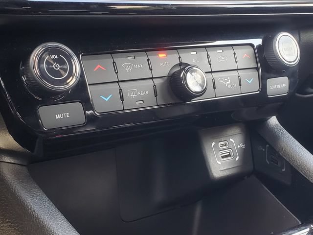 Used 2026 Jeep Compass Trailhawk AWD/4WD image 23