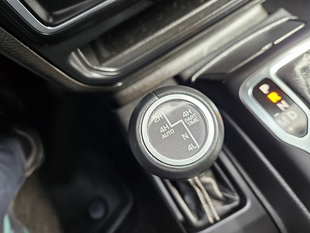 Used 2023 Jeep Wrangler Unlimited Sahara w/ Cold Weather Group image 27