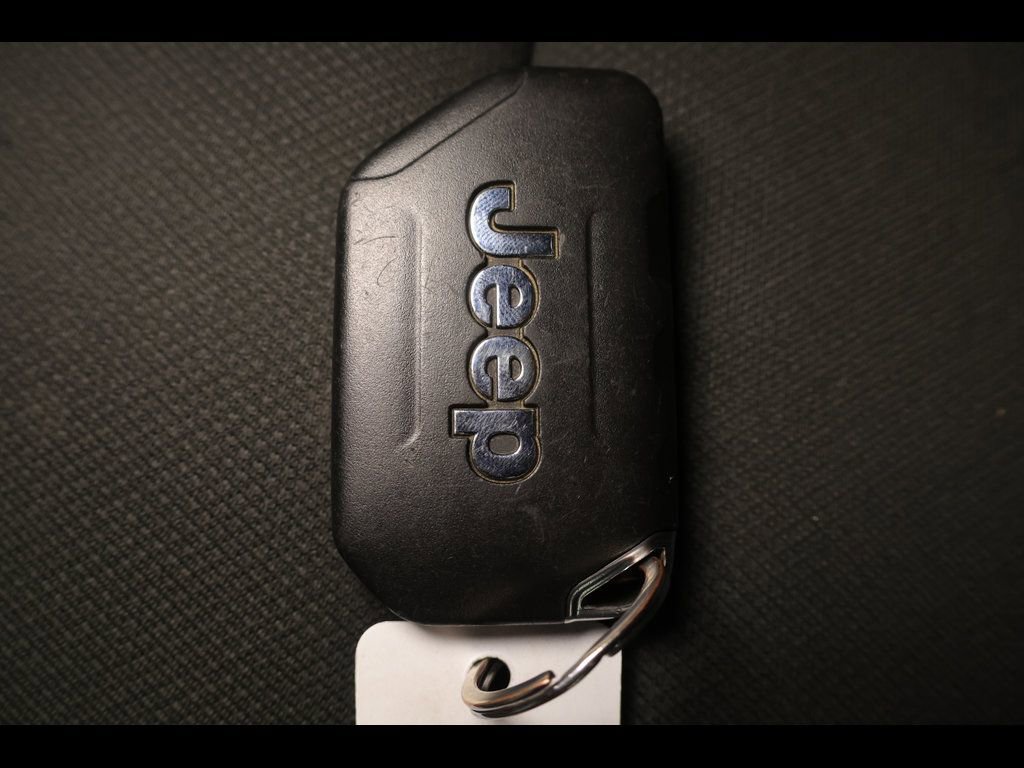 Used 2018 Jeep Wrangler Unlimited Sport AWD/4WD image 22