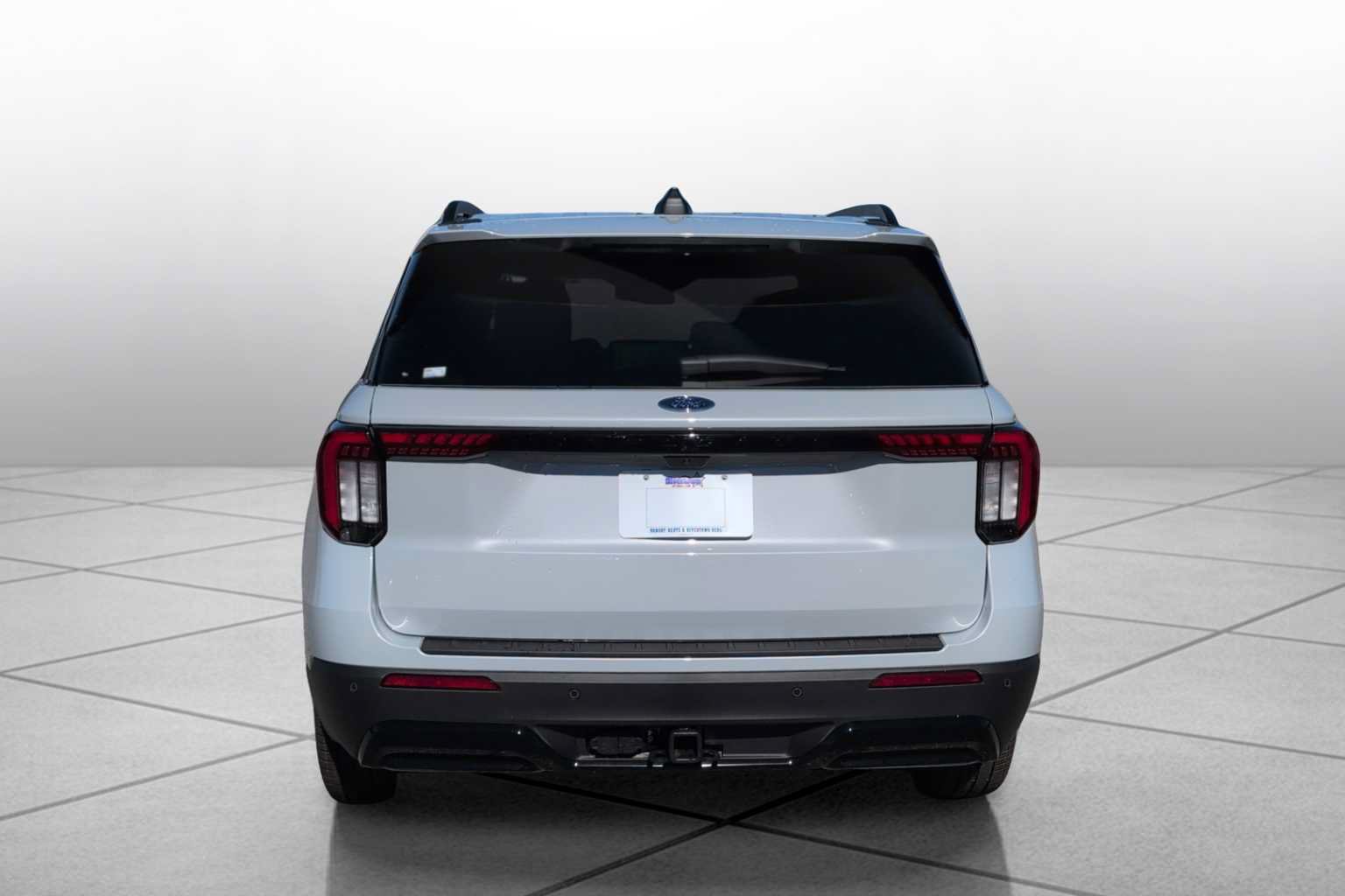 New 2026 Ford Explorer ST-Line w/ ST-Line Street Pack RWD image 4