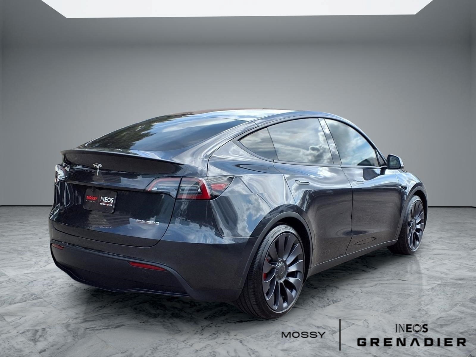 Used 2025 Tesla Model Y Performance AWD/4WD image 7