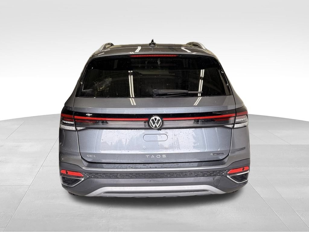 Used 2025 Volkswagen Taos SEL w/ Black Wheel Plus Package AWD/4WD image 4
