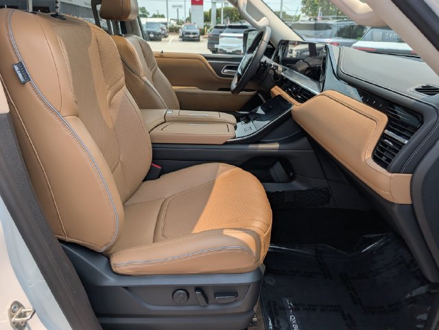Used 2026 INFINITI QX80 Luxe w/ Cargo Package AWD/4WD image 11