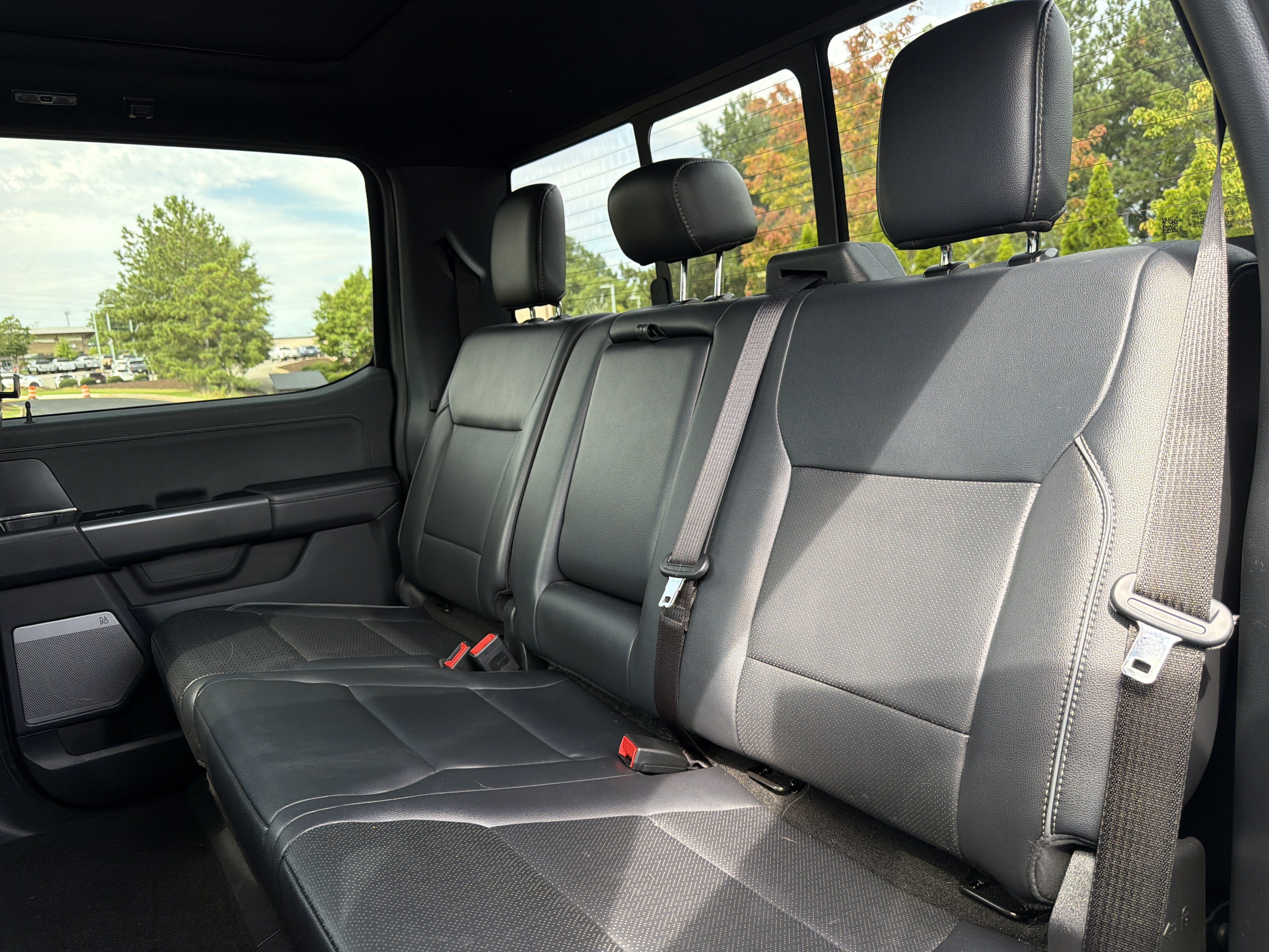 Used 2025 Ford F150 Lariat w/ Equipment Group 501A Mid AWD/4WD image 9