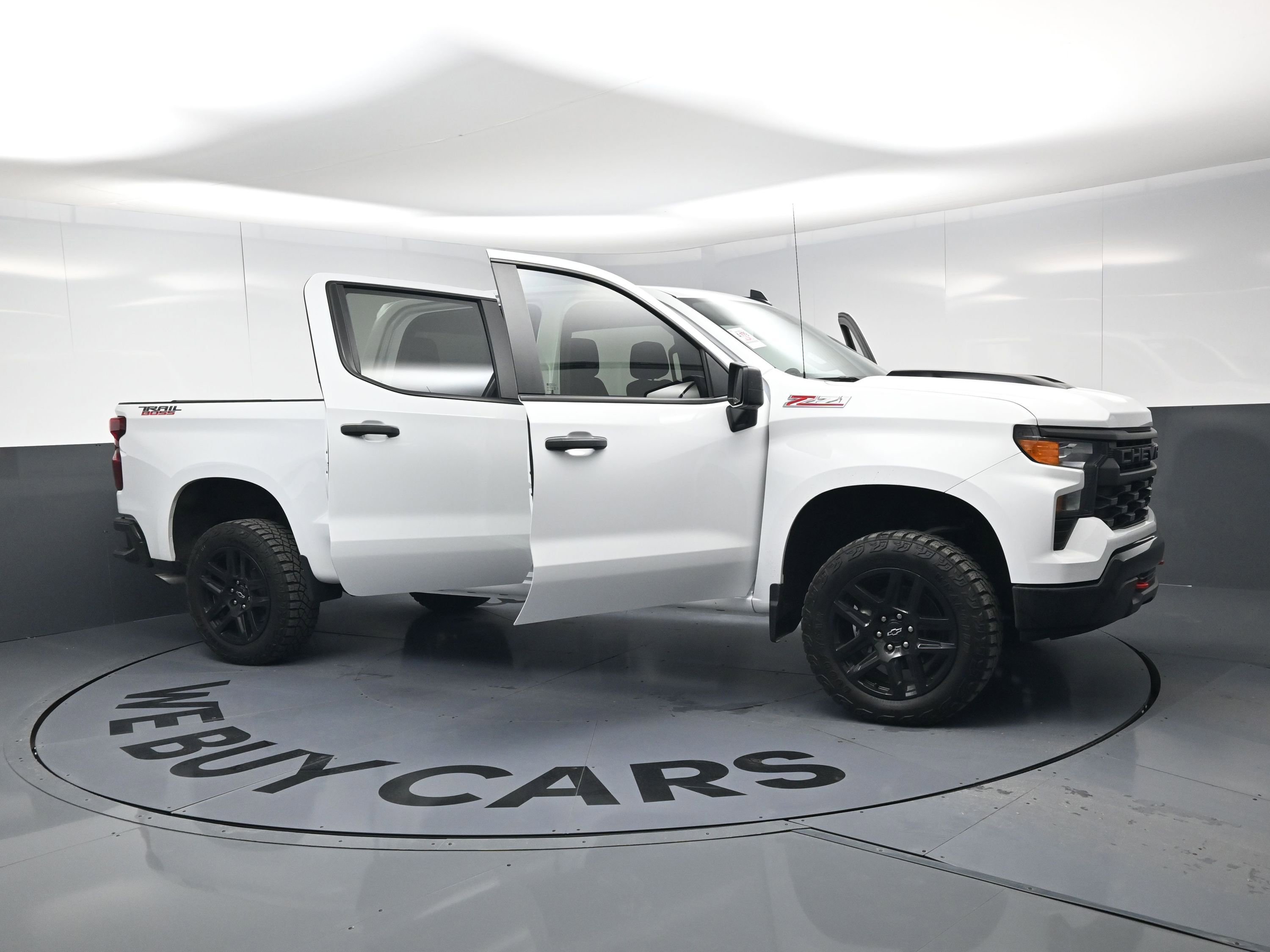 Used 2024 Chevrolet Silverado 1500 Custom Trail Boss w/ LPO, Dark Essentials Package image 40
