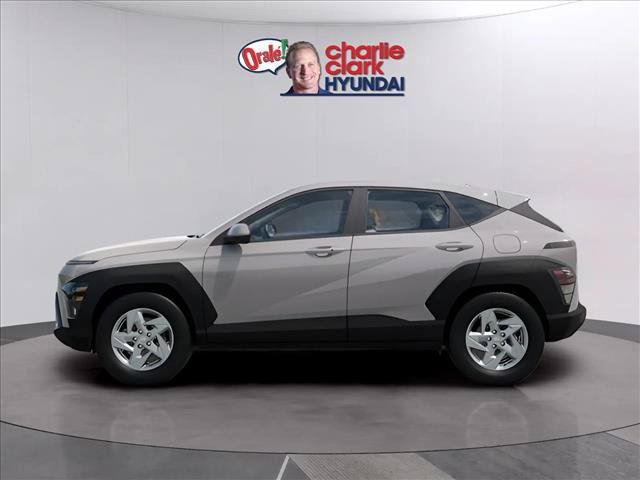 Used 2026 Hyundai Kona SE FWD image 2