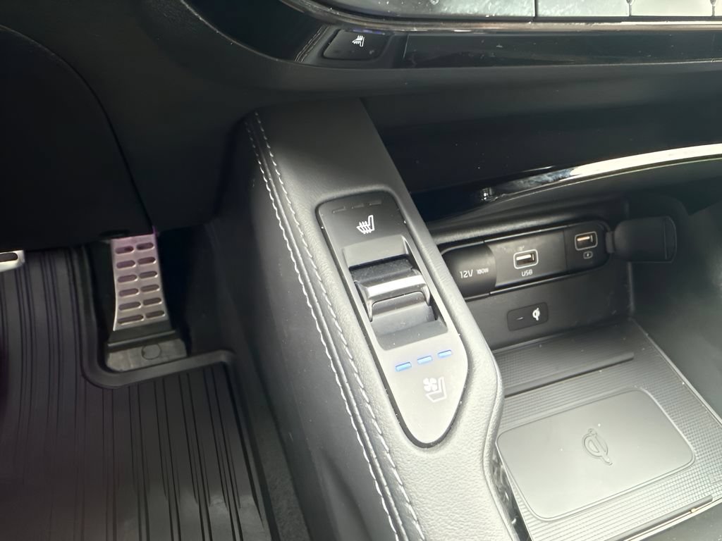Used 2022 Kia Telluride SX w/ SX Prestige Package AWD/4WD image 13