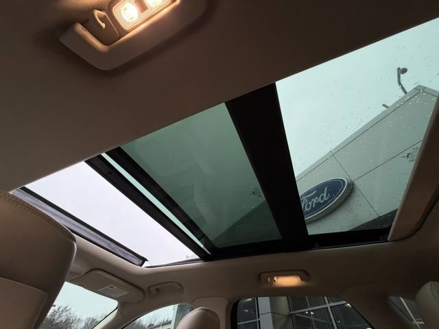 Used 2019 Lincoln MKC Reserve image 14