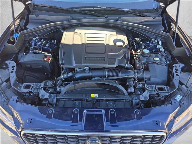 Certified 2025 Jaguar F-PACE R-Dynamic S image 30